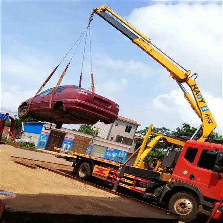 烟台栖霞吊车救援小汽车怎么吊