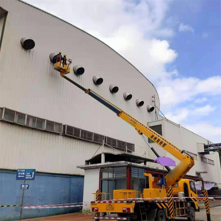 烟台栖霞高空作业车出租服务：专业广告牌安装解决方案