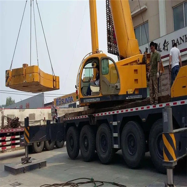 烟台栖霞当地吊车出租|机器吊装|75吨|工厂搬迁服务